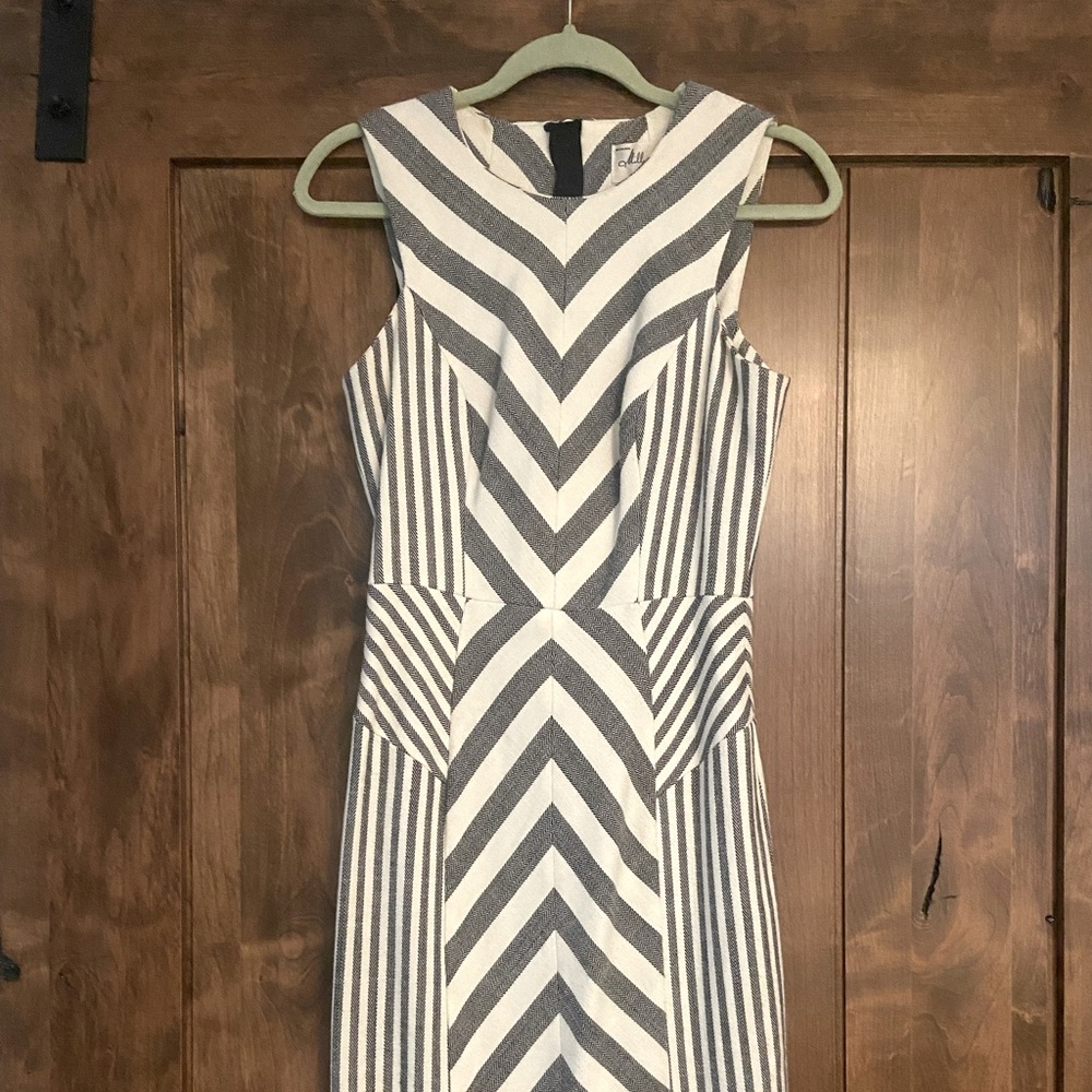 Milly of New York back zip chevron sleeveless fitted dress size 6